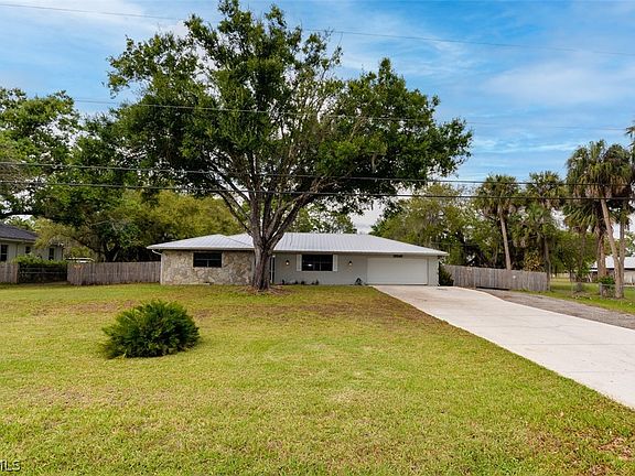 2nd image of 15581 Old Olga Rd