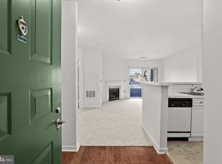 2204 Westcourt Ln APT 105, Herndon, VA 20170