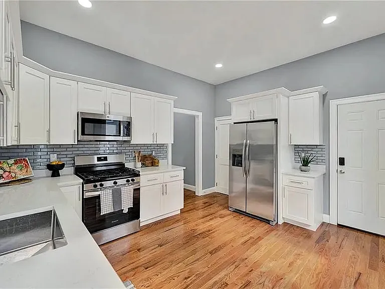 169 Knight St #1 — Photo 10