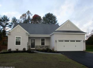 43 Winterberry Ln, South Glens Falls, NY 12803