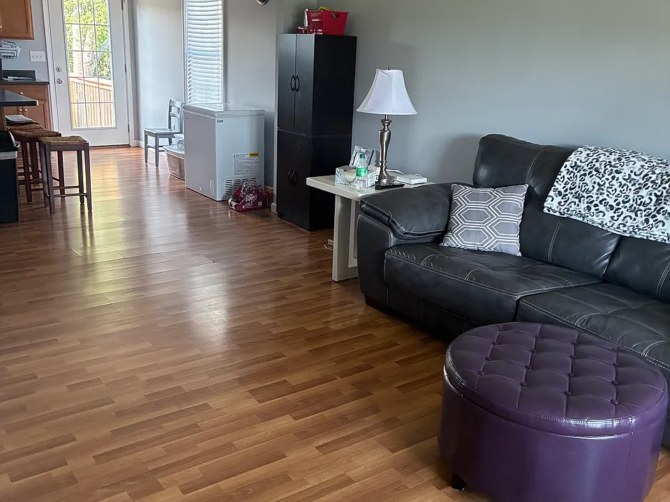 129 Glory St #1