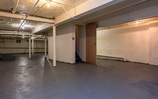 Rented by Nooklyn NYC LLC | media 21