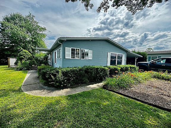 Side yard to private patio