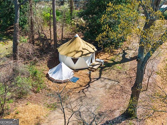 5th image of 1860 Penelope Rd NW