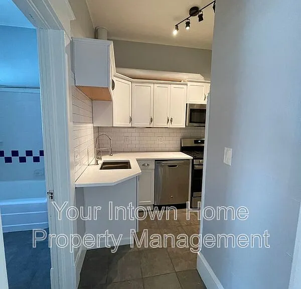766 Saint Charles Ave NE #2 — Photo 8