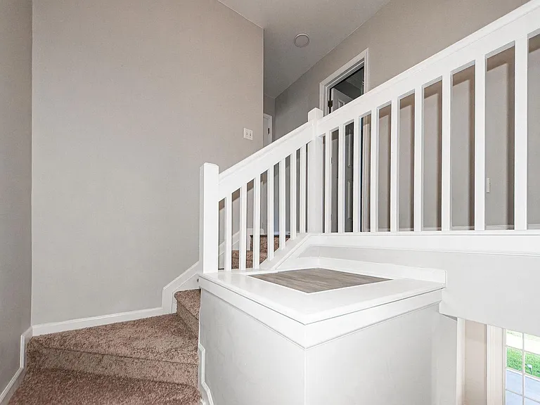 7927 Shadow Oak Dr — Photo 12