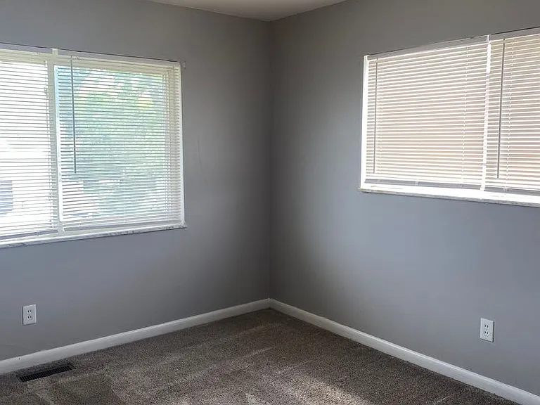Northbrook Apartments — Photo 41