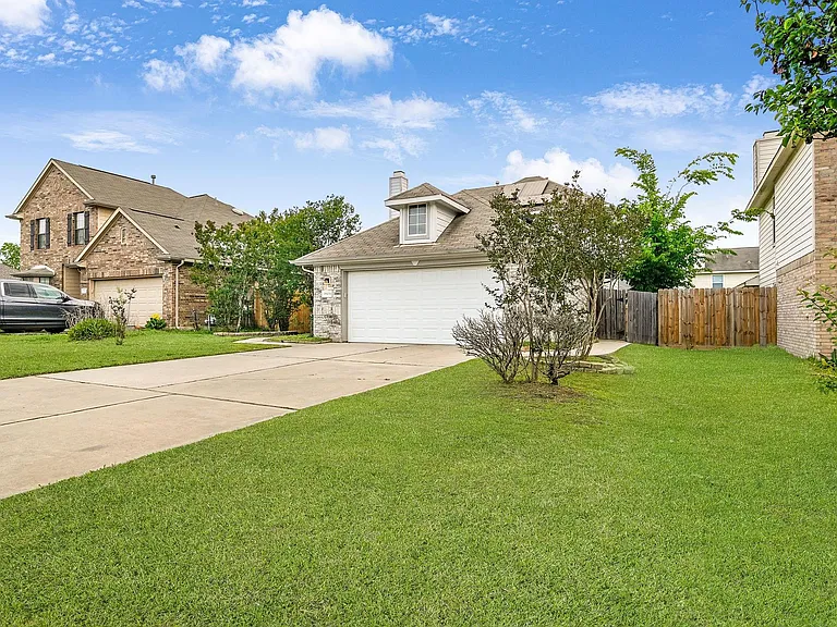 18436 Sunrise Pines Dr — Photo 3
