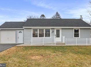 27 Harvard Rd, Hagerstown, MD 21742