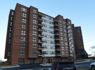 1 Seal Harbor Rd APT 414, Winthrop, MA 02152