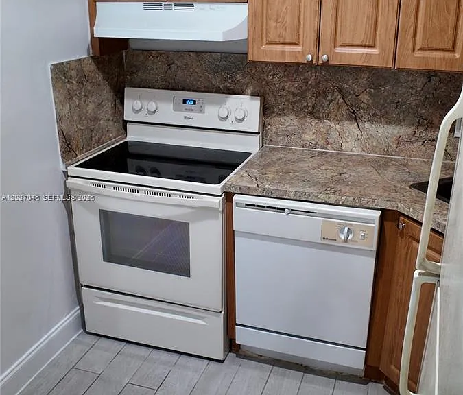 10820 SW 200th Dr #125 — Photo 3