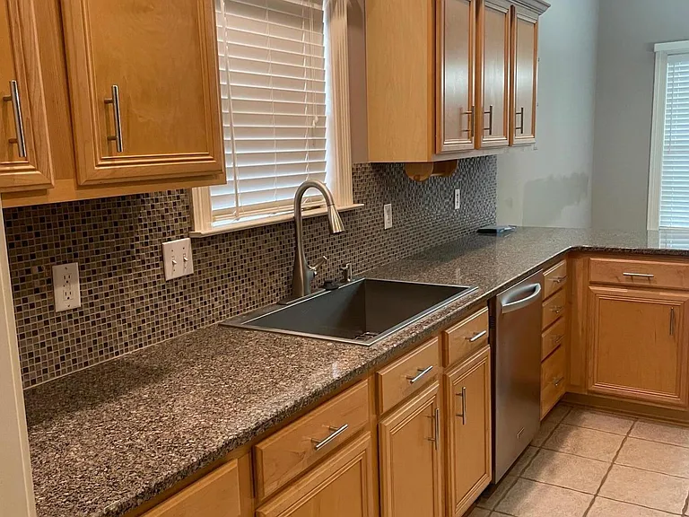 2895 Liverpool Ln — Photo 16