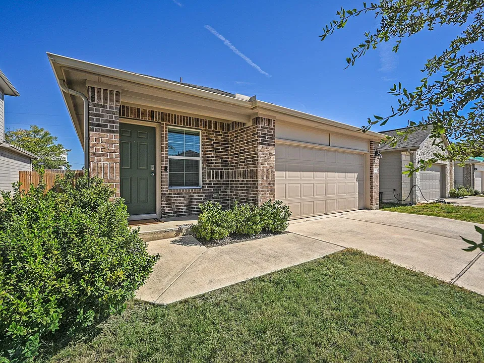 19108 Bear Grass Dr