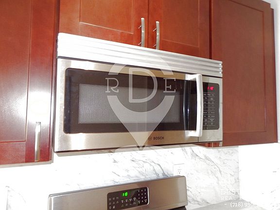 5th image of 691 Degraw St