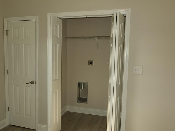 5th image of 192 Avocada Dr