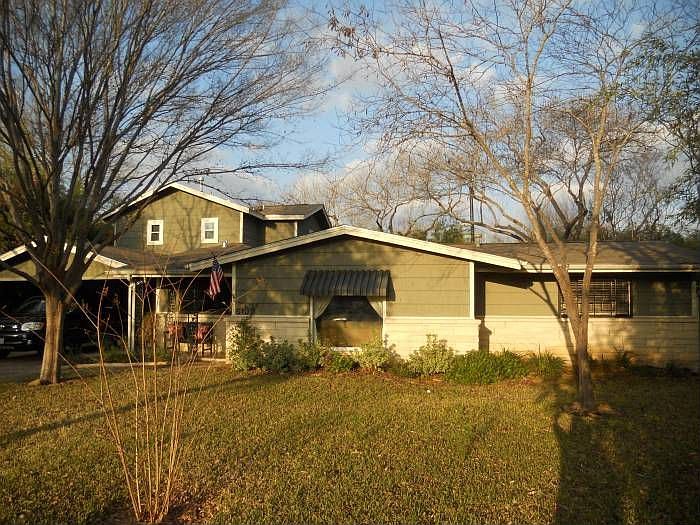 Front of 5107 Evergreen