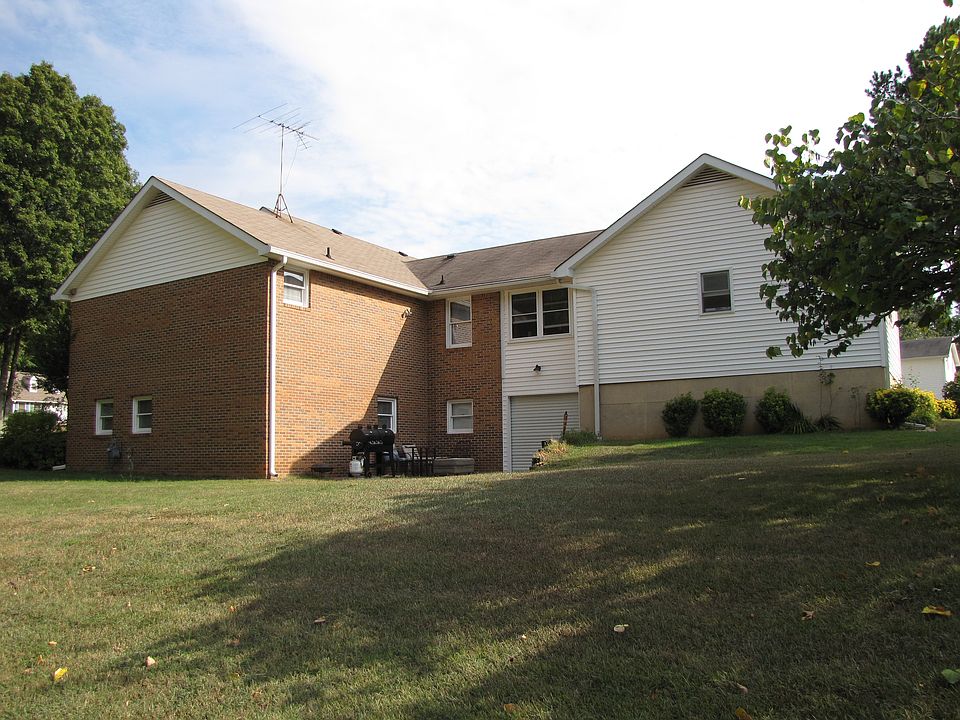 2nd image of 2781 Glover Dr