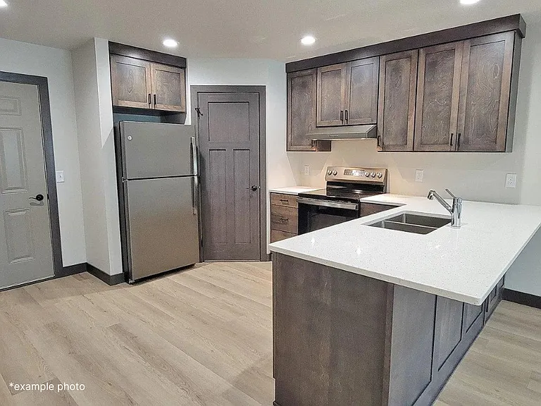 WestSide Apartments — Photo 7