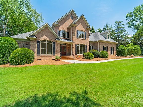 2nd image of 3317 Maryhurst Ln