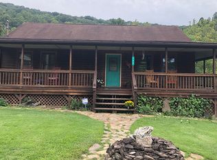 258 Sycamore Dr, Gassaway, WV 26624