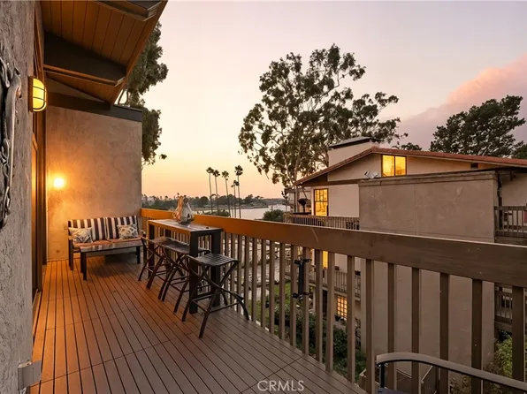 7327 Marina Pacifica Dr S, Long Beach, CA 90803