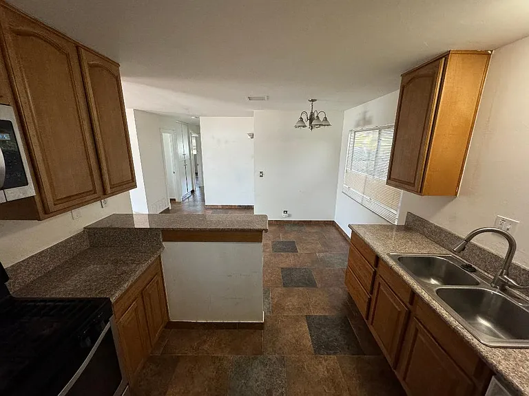 39161 Bel Air Dr — Photo 10