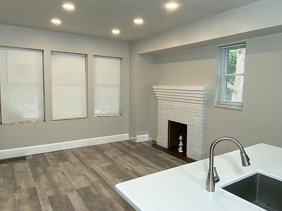 4th image of 3034 Marshall Ave