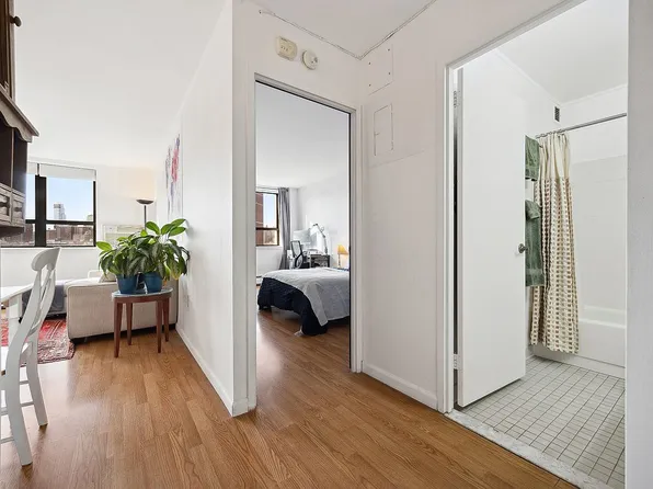 300 W 110th St APT 14F, New York, NY 10026