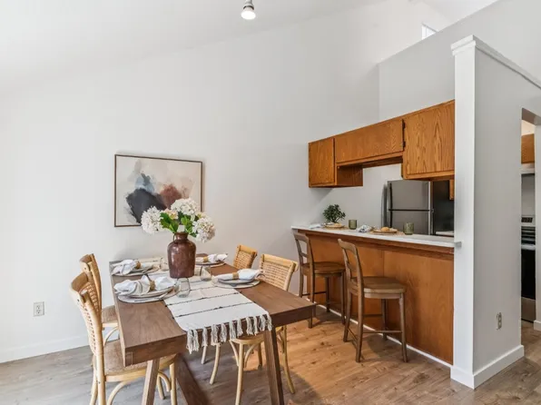 230 Courtyards E, Windsor, CA 95492