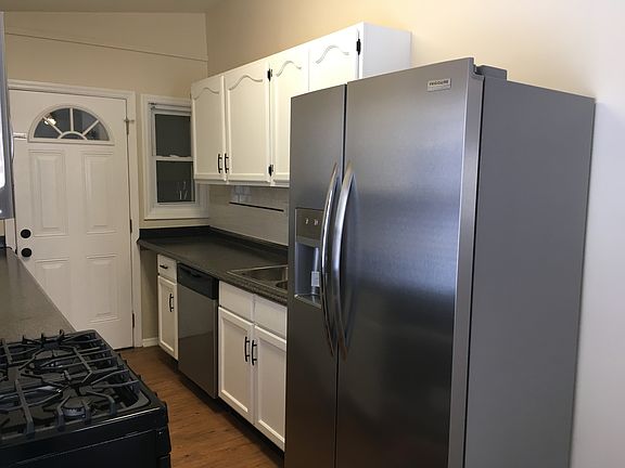 5th image of 837 Seibert Ave