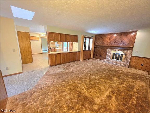 3rd image of 2131 Ridgebury Dr