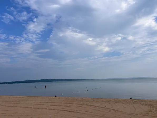 1265 N Us Highway 31 N #201, Traverse City, MI 49686