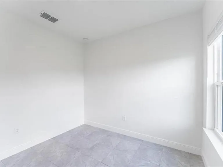 550 Marion Oaks Blvd — Photo 9