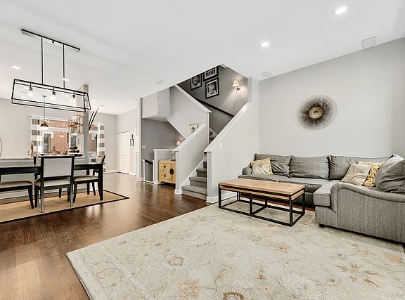 4th image of 1713 W Belmont Ave
