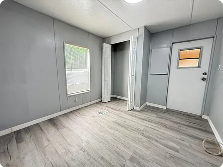 256 Queen Mary Loop — Photo 8