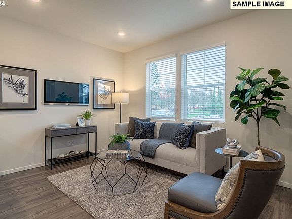 2nd image of 10415 NE 120th Pl