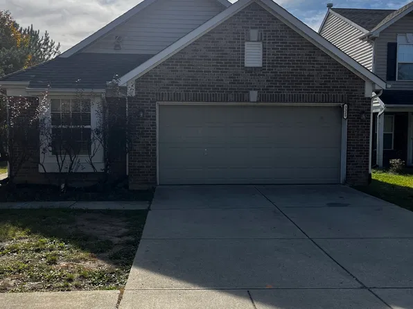 3325 Ashgrove Dr, Indianapolis, IN 46268