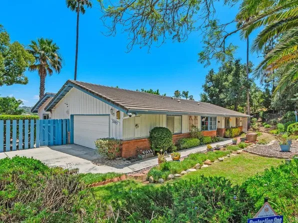 2495 Reill View Dr, Escondido, CA 92025