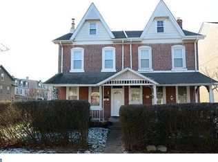 573 Hermitage St, Philadelphia, PA 19128