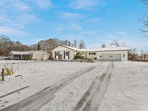 2nd image of 2536 Emmons Dr