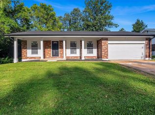 10634 Woodwind Dr, Saint Louis, MO 63136