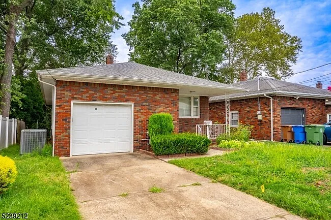 11 Princeton Rd — Photo 20