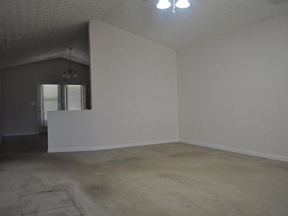 3rd image of 220 Palmer Dr