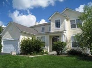 246 Thrush Cir, Lindenhurst, IL 60046