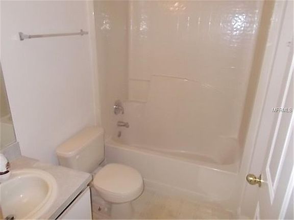 5th image of 1042 Darlington Ct