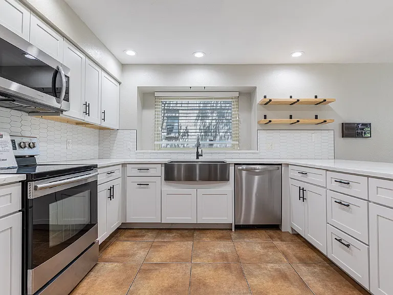 2331 Bluffridge St — Photo 13