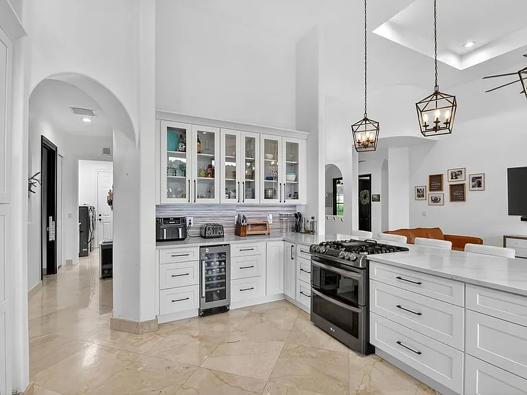 10337 Trianon Pl — Photo 33