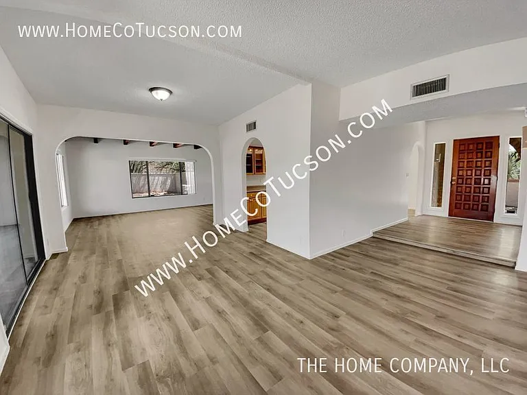 5243 N Stonehouse Pl — Photo 12