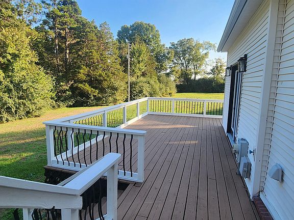 4th image of 147 Sparksford Dr