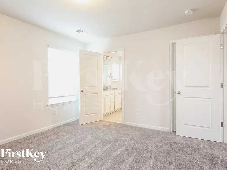 400 Stonefence Dr — Photo 12